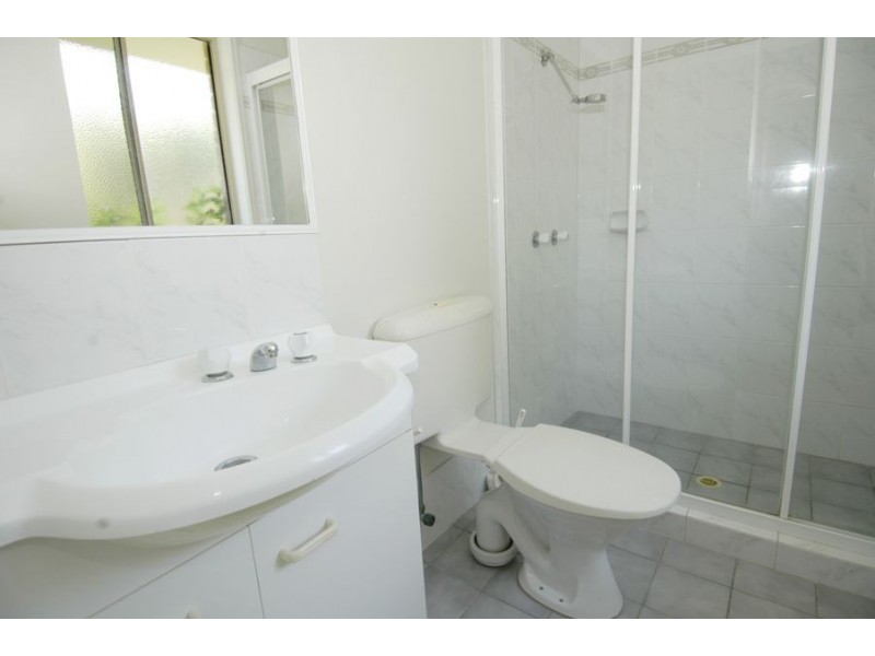 17 Fairweather Drive, Arundel QLD 4214