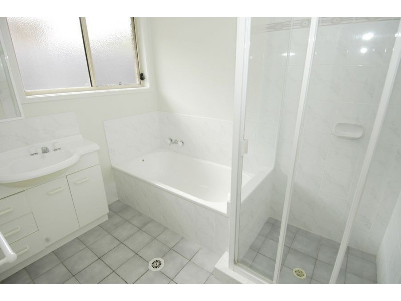 17 Fairweather Drive, Arundel QLD 4214