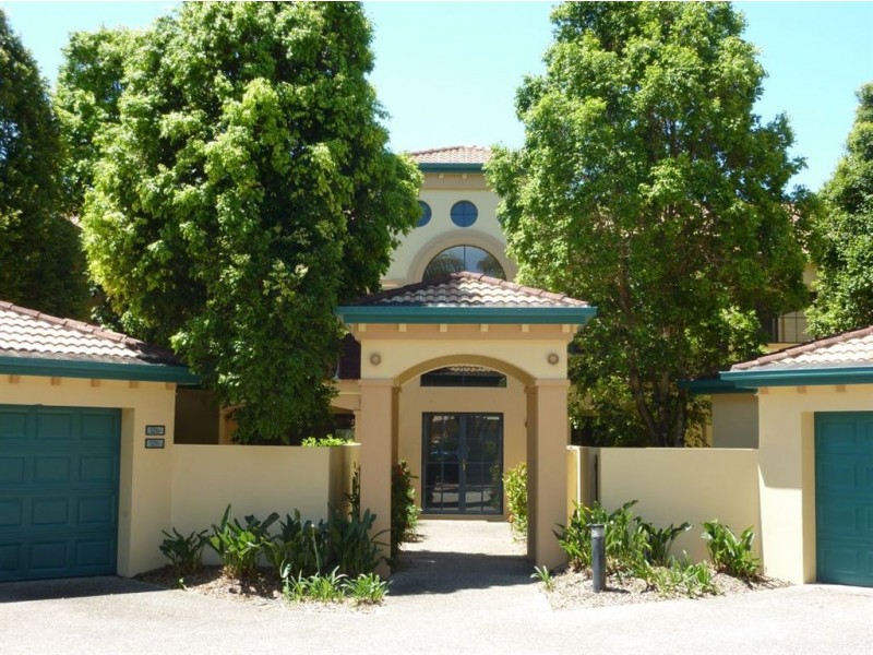 3254 Palladian Drive, Hope Island QLD 4212