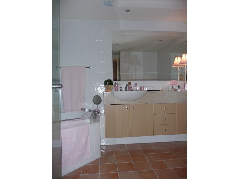 3254 Palladian Drive, Hope Island QLD 4212