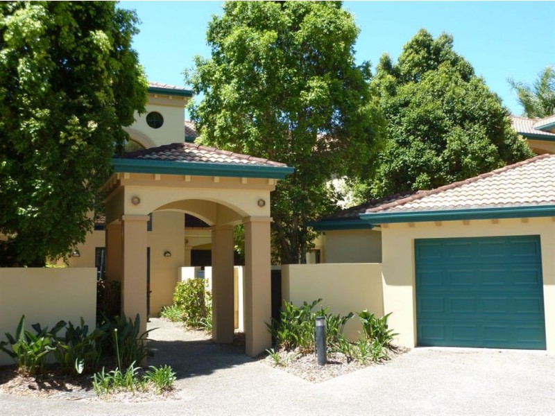 3254 Palladian Drive, Hope Island QLD 4212