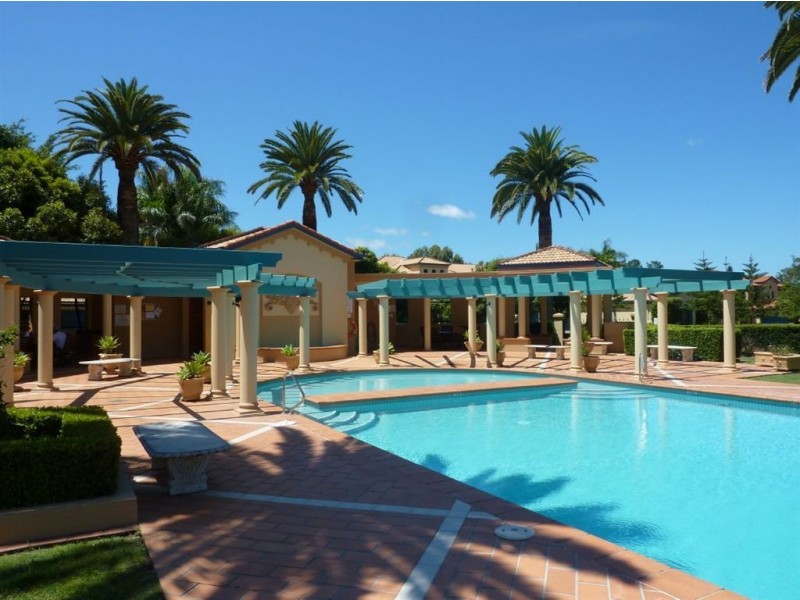 3254 Palladian Drive, Hope Island QLD 4212