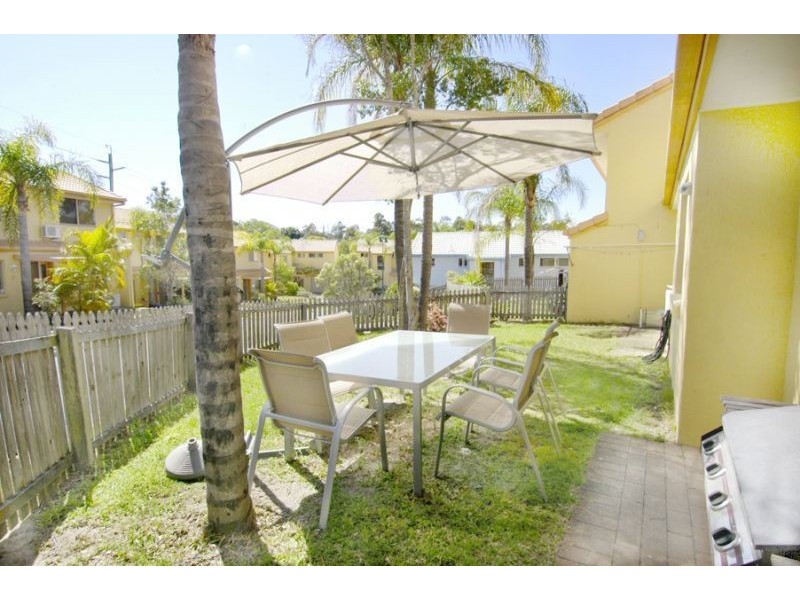 21/279 Cotlew Street West, Ashmore QLD 4214