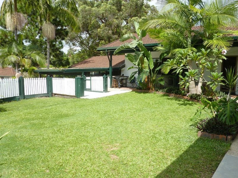 8 Tasman Avenue, Molendinar QLD 4214