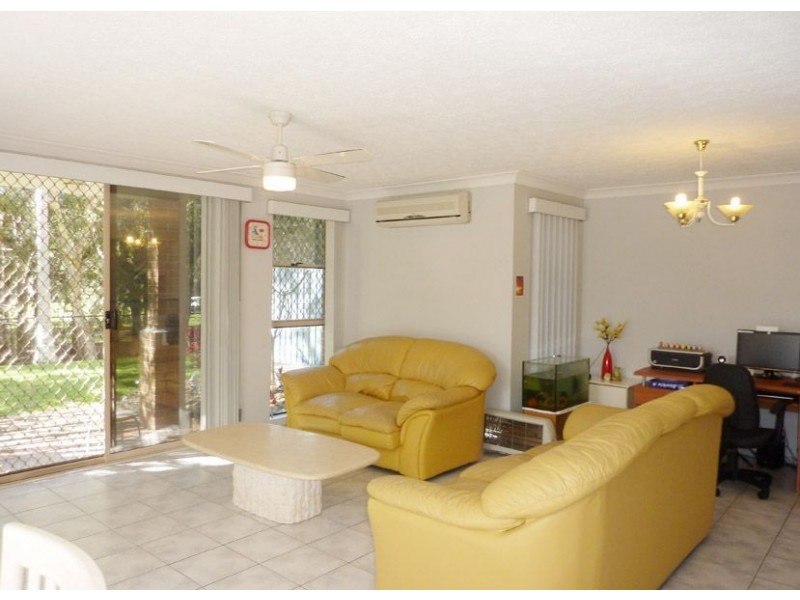 17/3 Bronberg Court, Southport QLD 4215