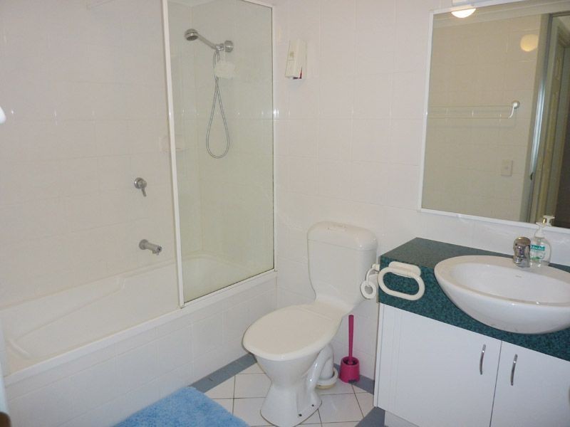 17/3 Bronberg Court, Southport QLD 4215