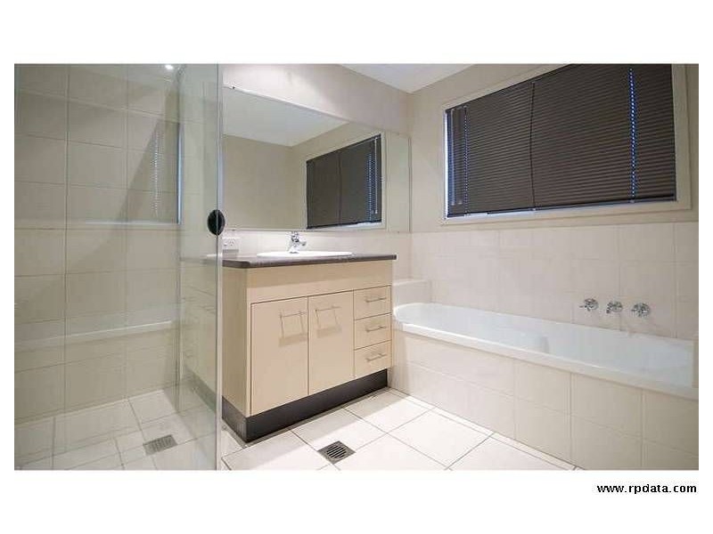 4/3 Blake Street, Southport QLD 4215