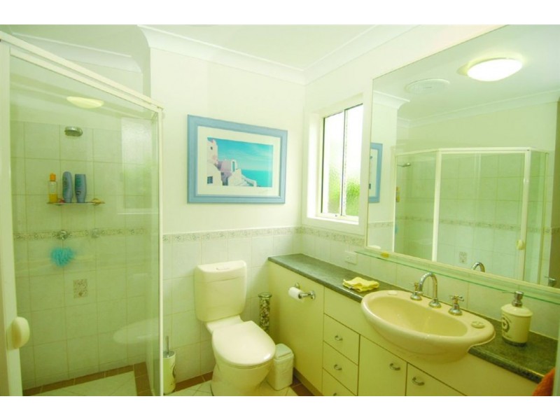 3 Abby Crescent, Ashmore QLD 4214