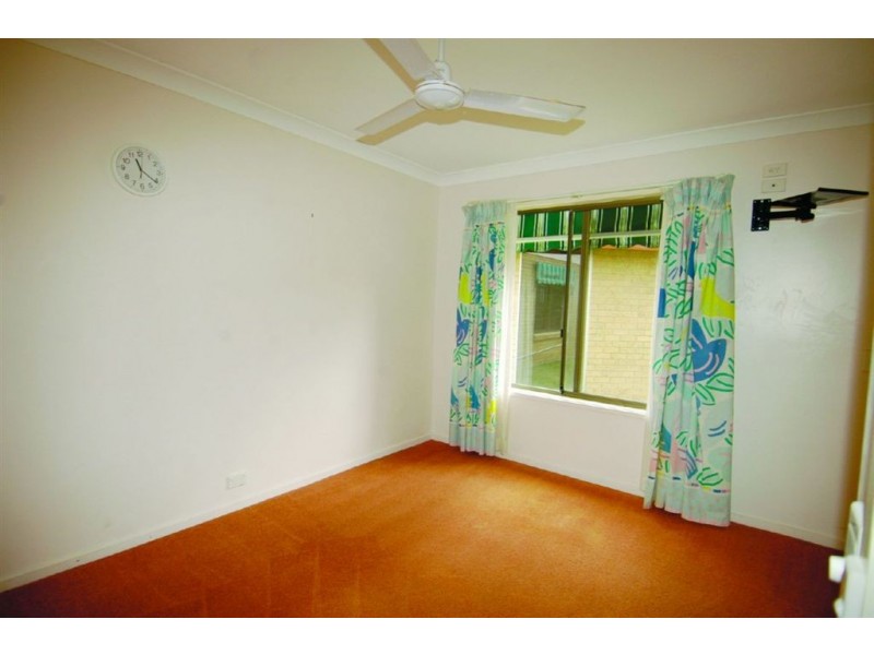 6 Paruna Place, Ashmore QLD 4214