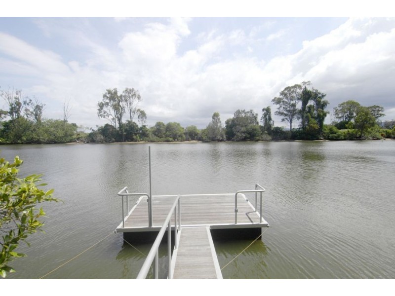 9 Riverbank Court, Ashmore QLD 4214