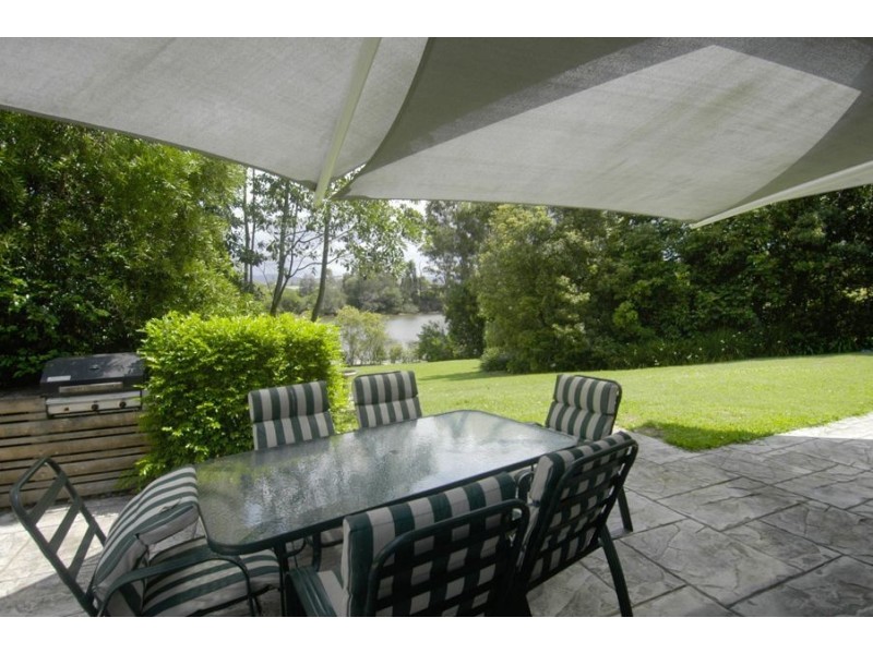 9 Riverbank Court, Ashmore QLD 4214