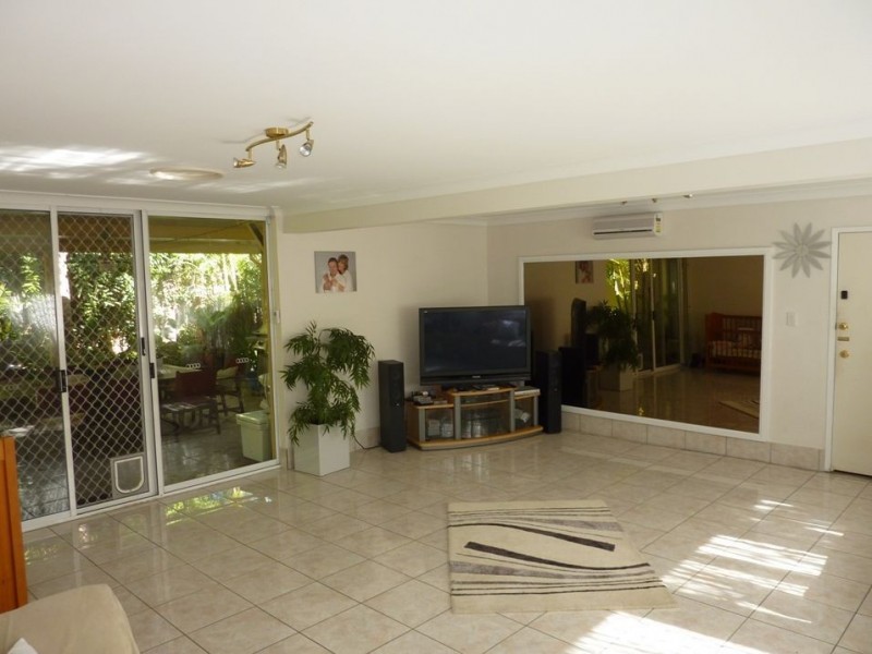 24 Wallaroo Way, Ashmore QLD 4214