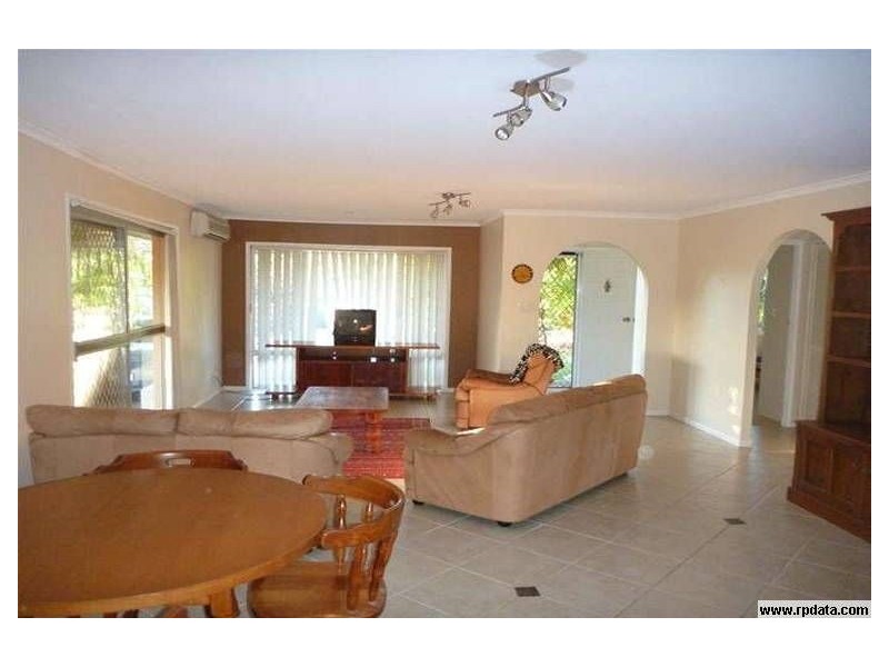 10 Warrigal  Crescent, Ashmore QLD 4214