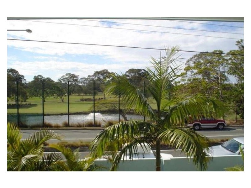 36 Slatyer Avenue, Bundall QLD 4217