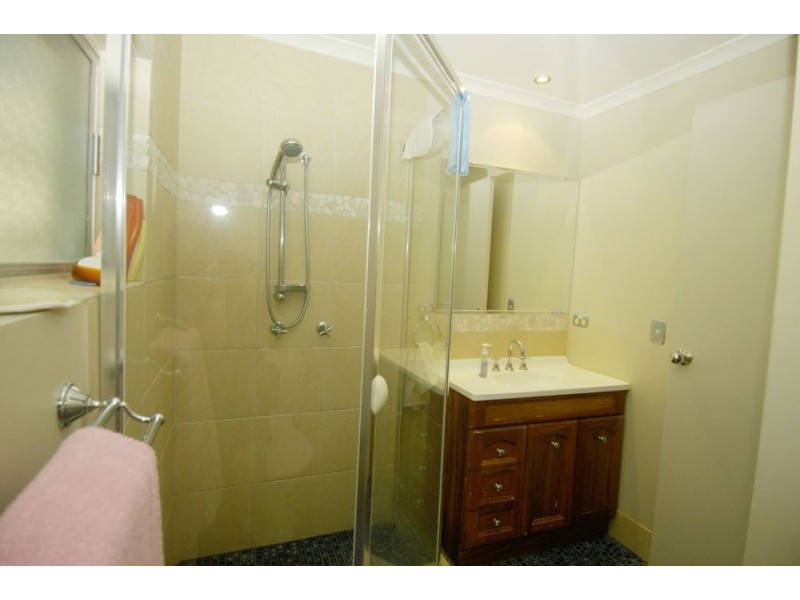 3 Kanni Court, Ashmore QLD 4214