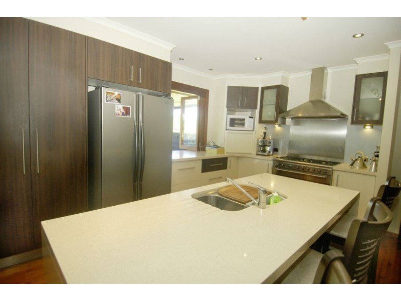 3 Kanni Court, Ashmore QLD 4214