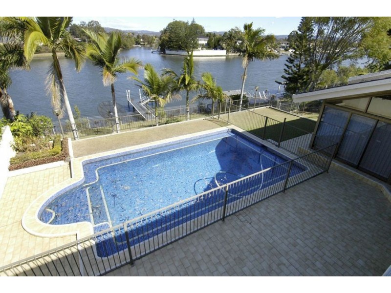 12 Cabana Boulevard, Benowa Waters QLD 4217
