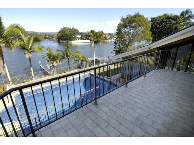 12 Cabana Boulevard, Benowa Waters QLD 4217