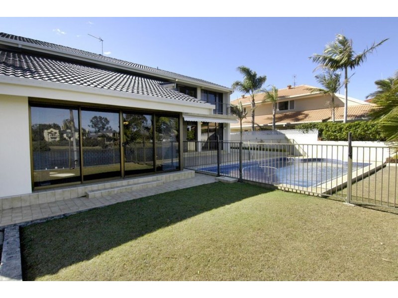 12 Cabana Boulevard, Benowa Waters QLD 4217