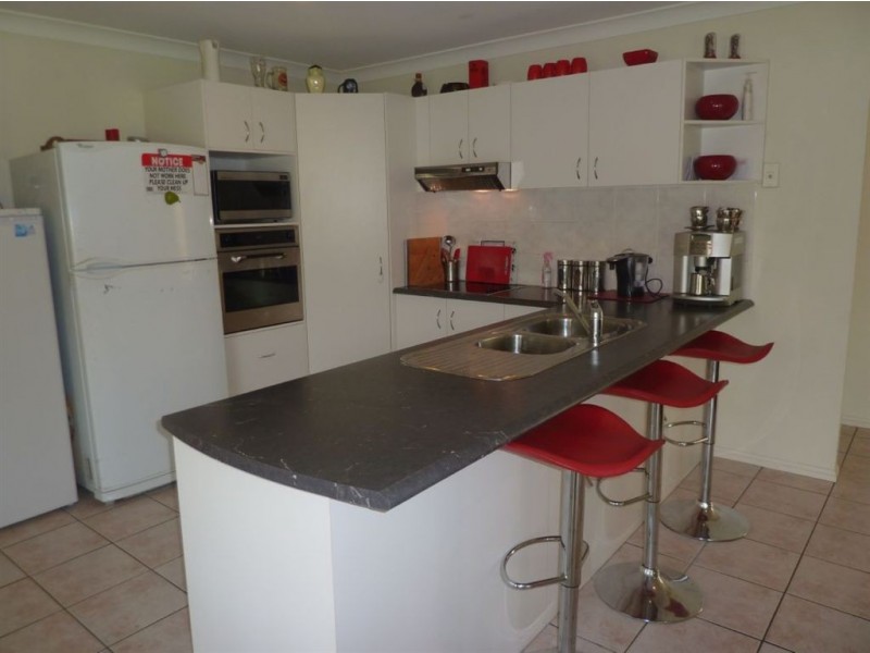 5 Aquarius Court, Molendinar QLD 4214