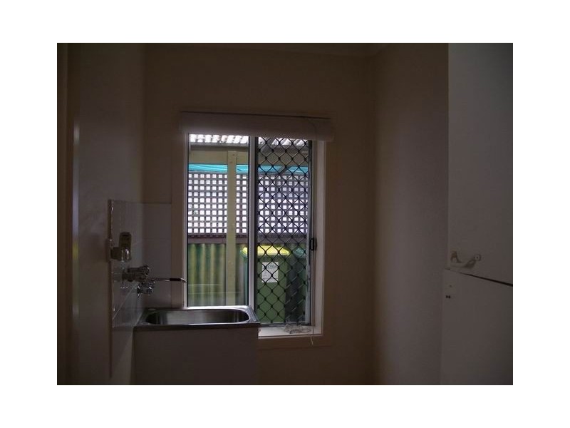 2/16 Sutherland Street, Labrador QLD 4215