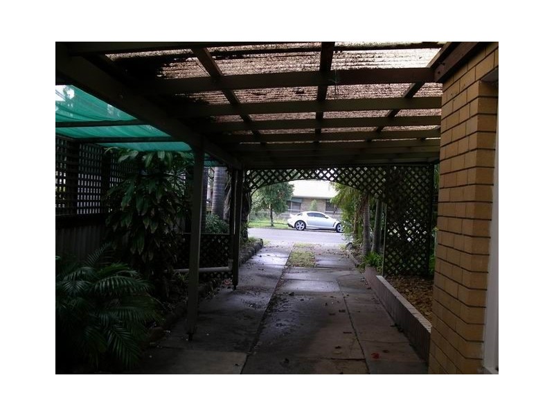 2/16 Sutherland Street, Labrador QLD 4215