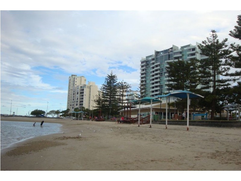 2/16 Sutherland Street, Labrador QLD 4215