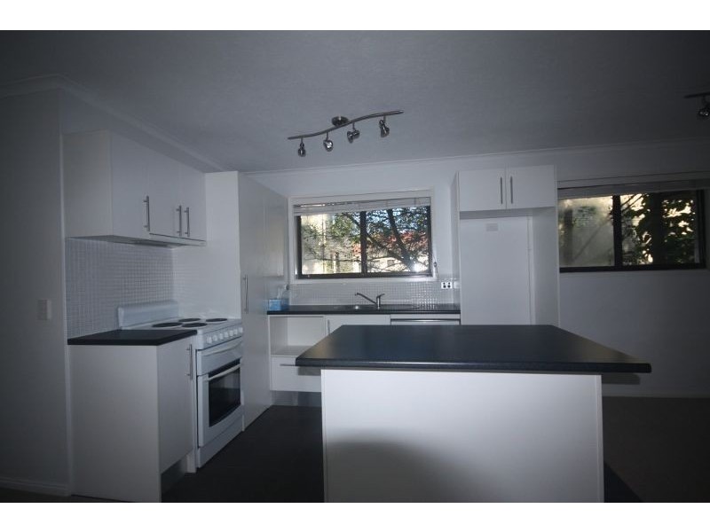 5/29 Ahern Street, Labrador QLD 4215