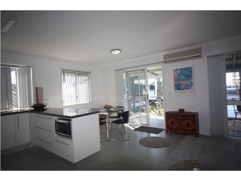 24/368 “Paradise Lakes Resort” Oxley Drive, Runaway Bay QLD 4216