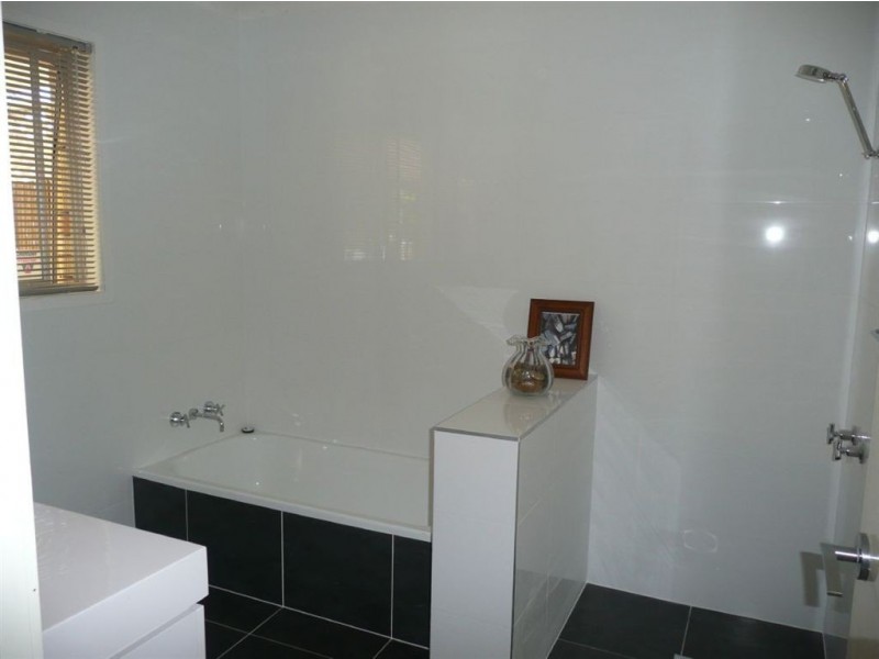 5 Jarmo Crescent, Southport QLD 4215