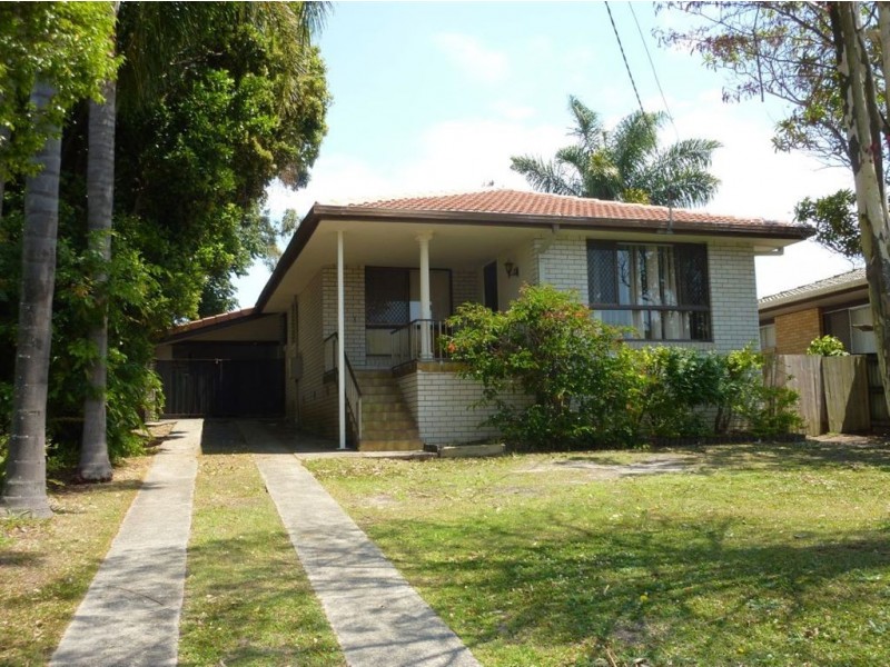 12 Cascade Avenue, Benowa QLD 4217