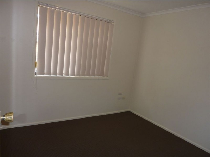 12 Cascade Avenue, Benowa QLD 4217