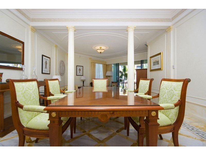 51/94 “Palazzo Versace” Seaworld Drive, Main Beach QLD 4217