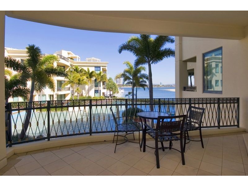 51/94 “Palazzo Versace” Seaworld Drive, Main Beach QLD 4217