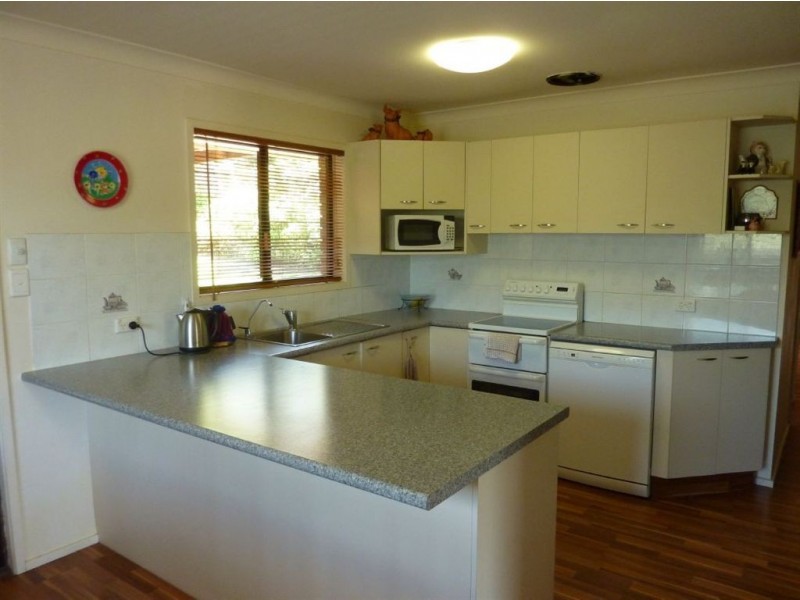10 Innes Avenue, Molendinar QLD 4214