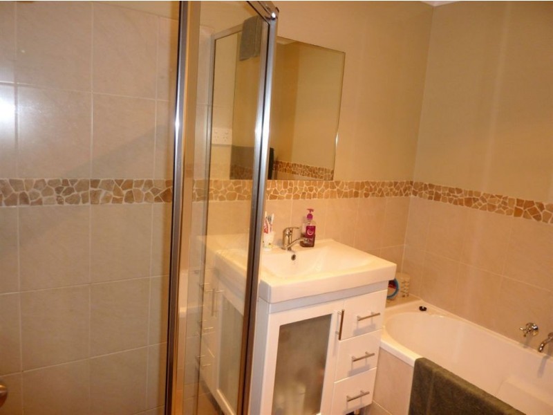 2/3 Tannock Street, Ashmore QLD 4214