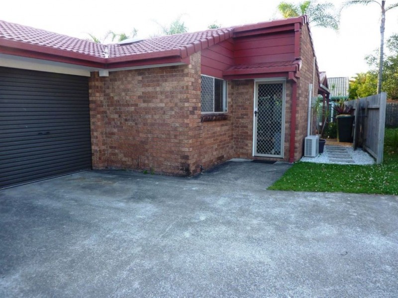 2/3 Tannock Street, Ashmore QLD 4214