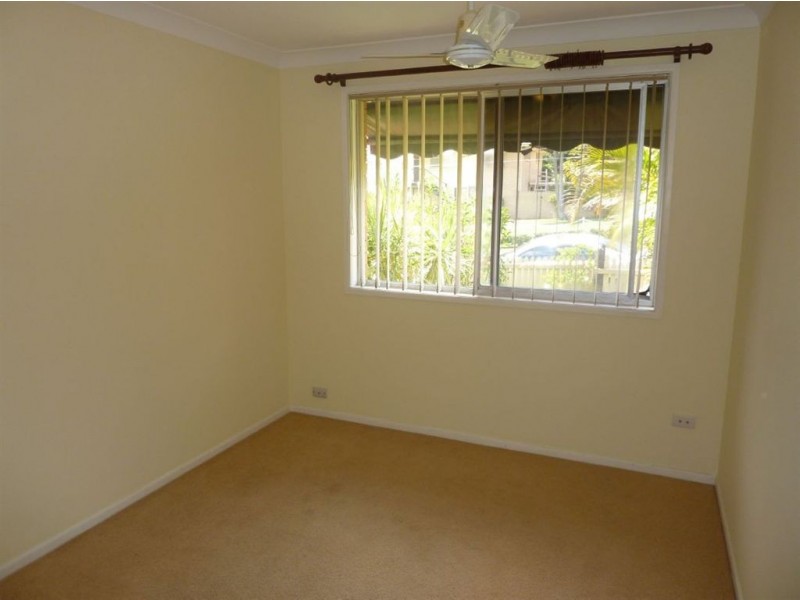 23 Lara Avenue, Southport QLD 4215
