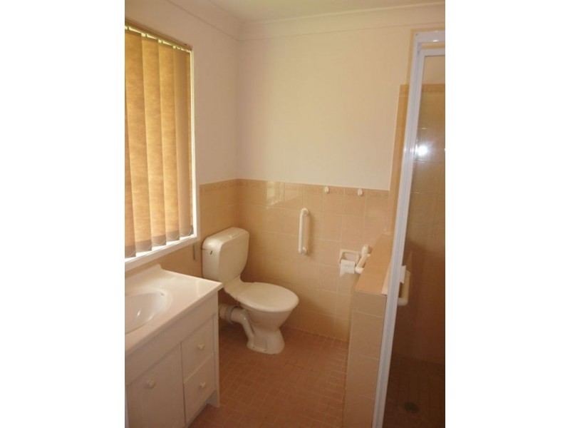 23 Lara Avenue, Southport QLD 4215