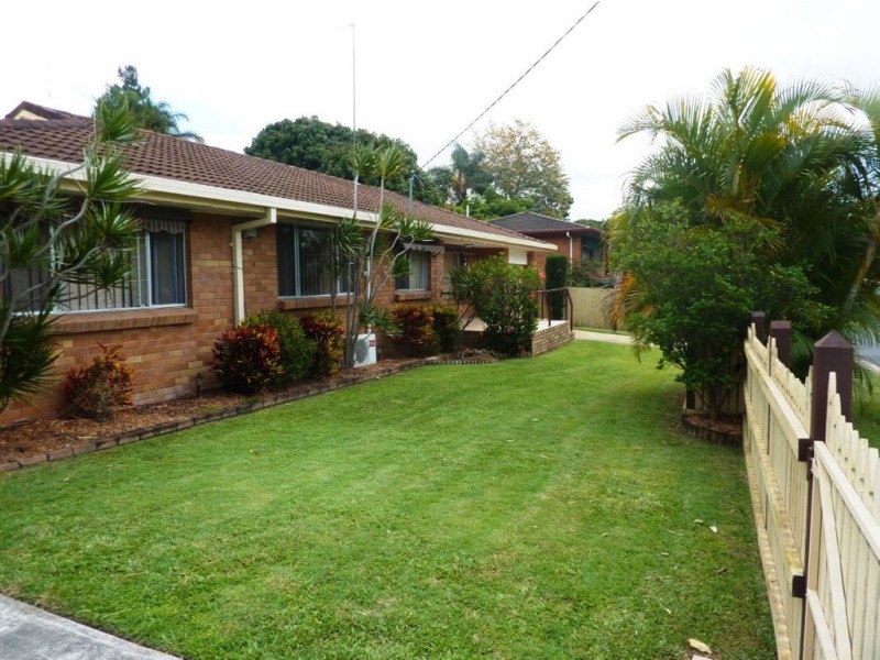 23 Lara Avenue, Southport QLD 4215