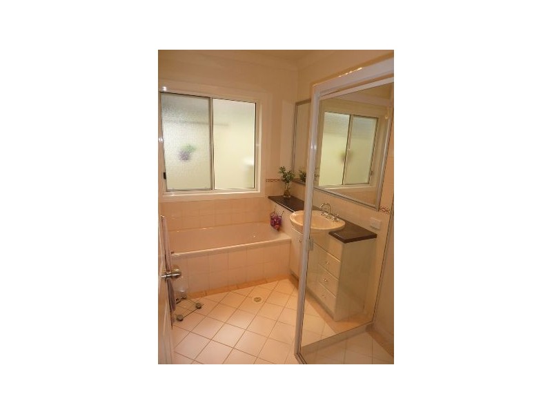 35 Abby Crescent, Ashmore QLD 4214