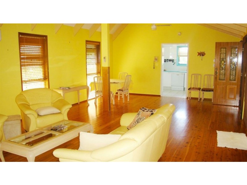 24 Kallaroo Crescent, Ashmore QLD 4214