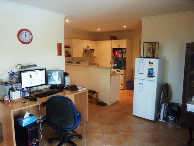 43 Parasol Street, Ashmore QLD 4214