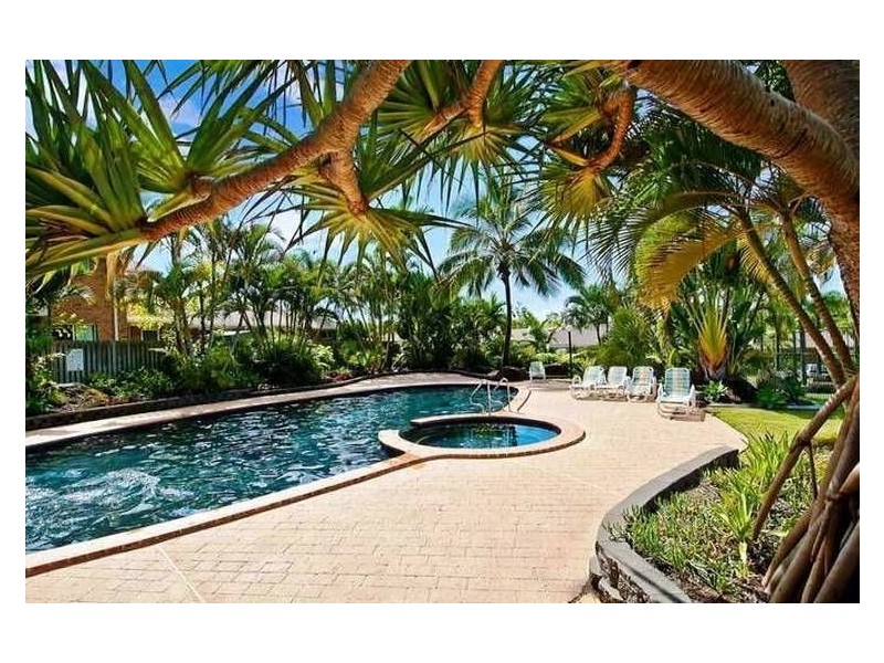 90/97-111 Edmund Rice Drive, Southport QLD 4215