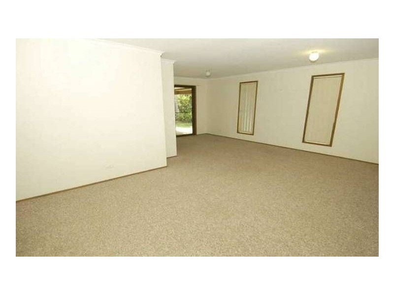 54 Kawana Crescent, Ashmore QLD 4214