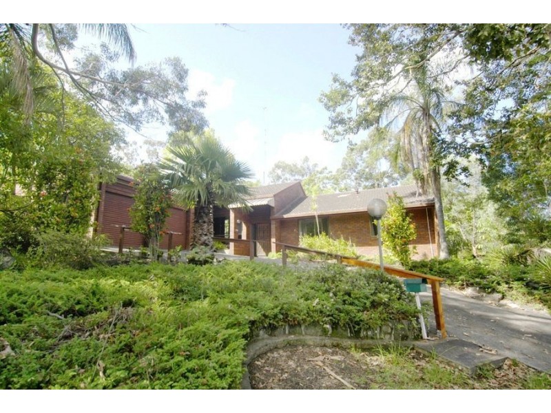 8 Tulla Place, Ashmore QLD 4214