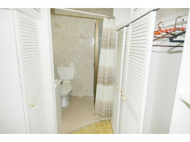 8 Tulla Place, Ashmore QLD 4214