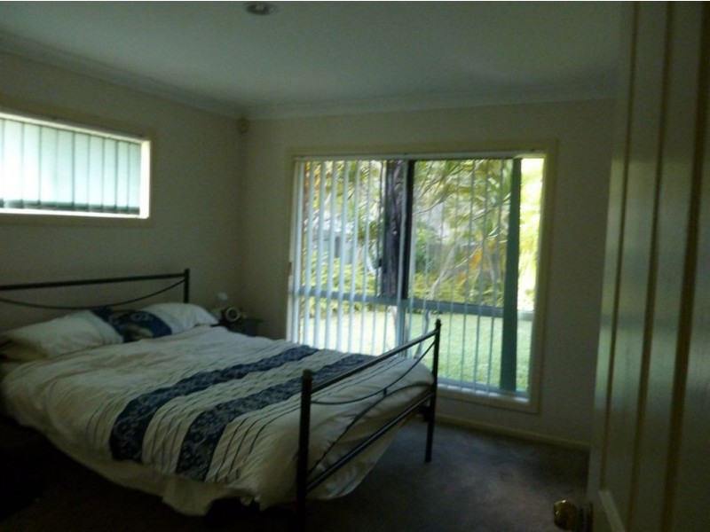 30 Kosciusko Crescent, Southport QLD 4215