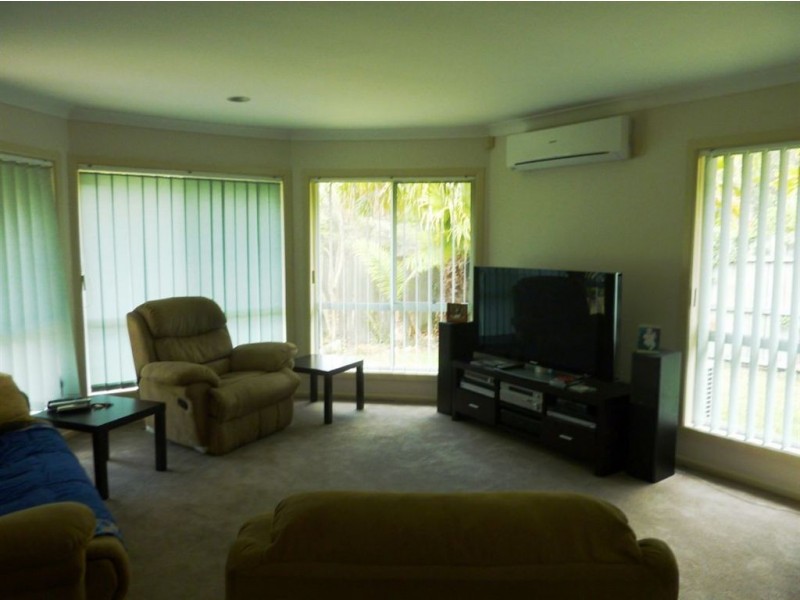 30 Kosciusko Crescent, Southport QLD 4215