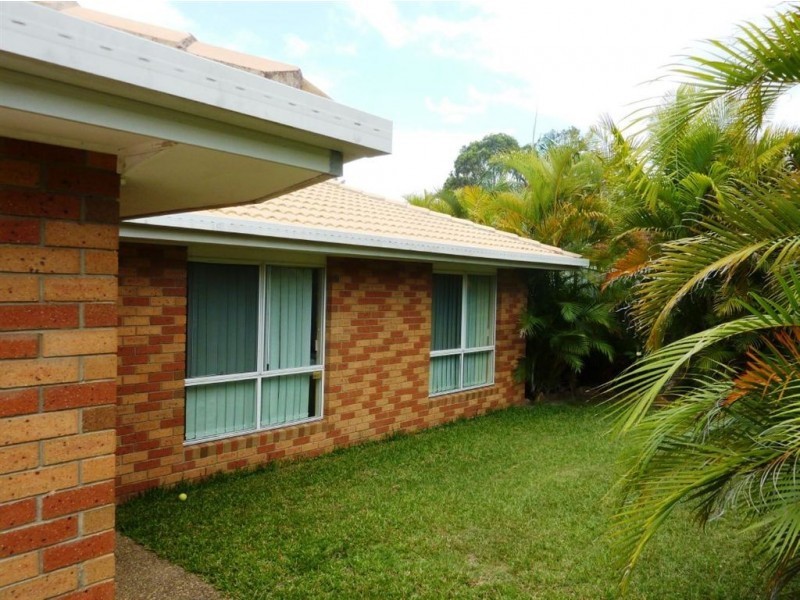 30 Kosciusko Crescent, Southport QLD 4215